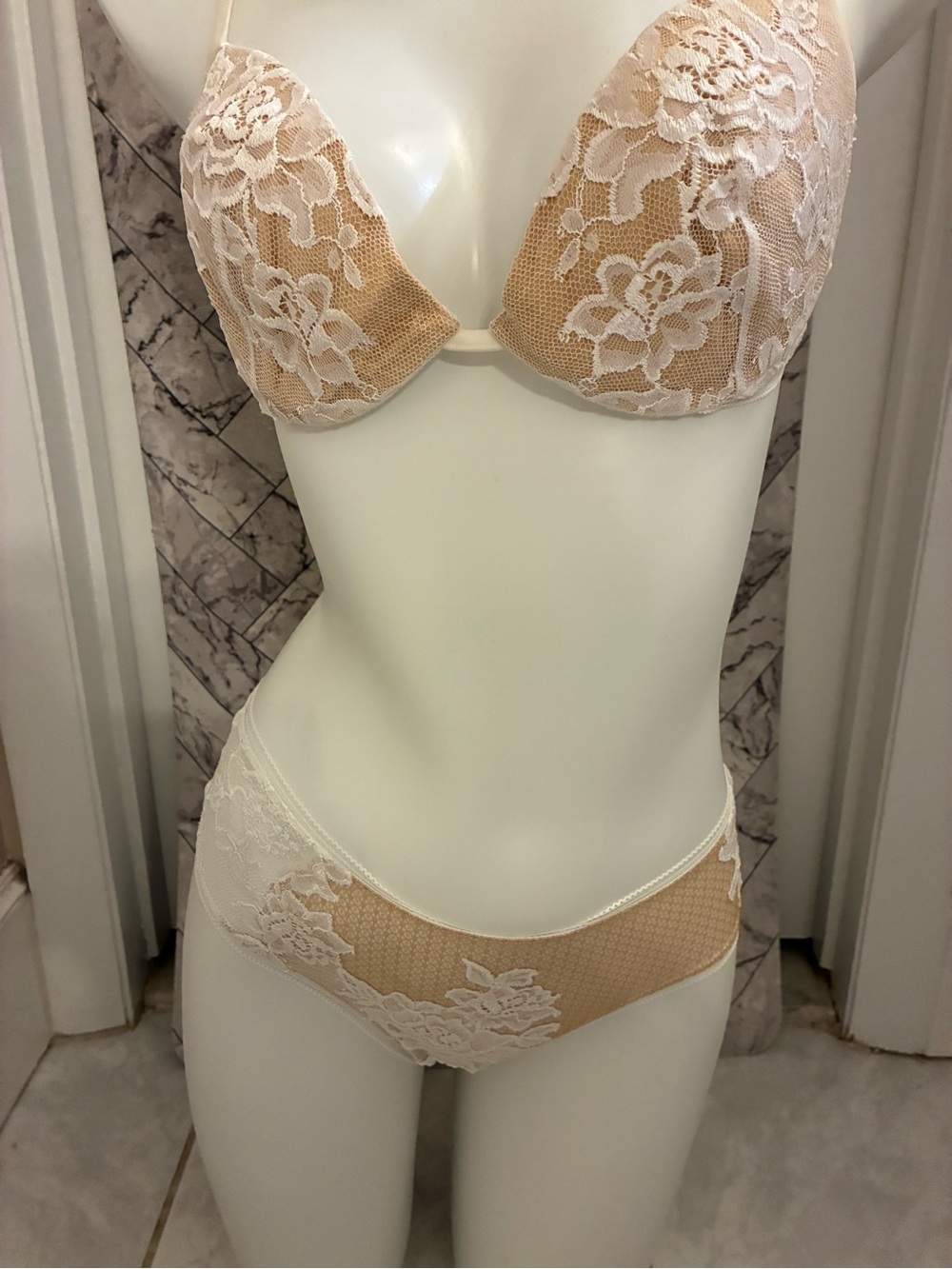 La Perla Tattoo Floral Lace Frastaglio Nude and Cream Bra & Bikini Set Vintage